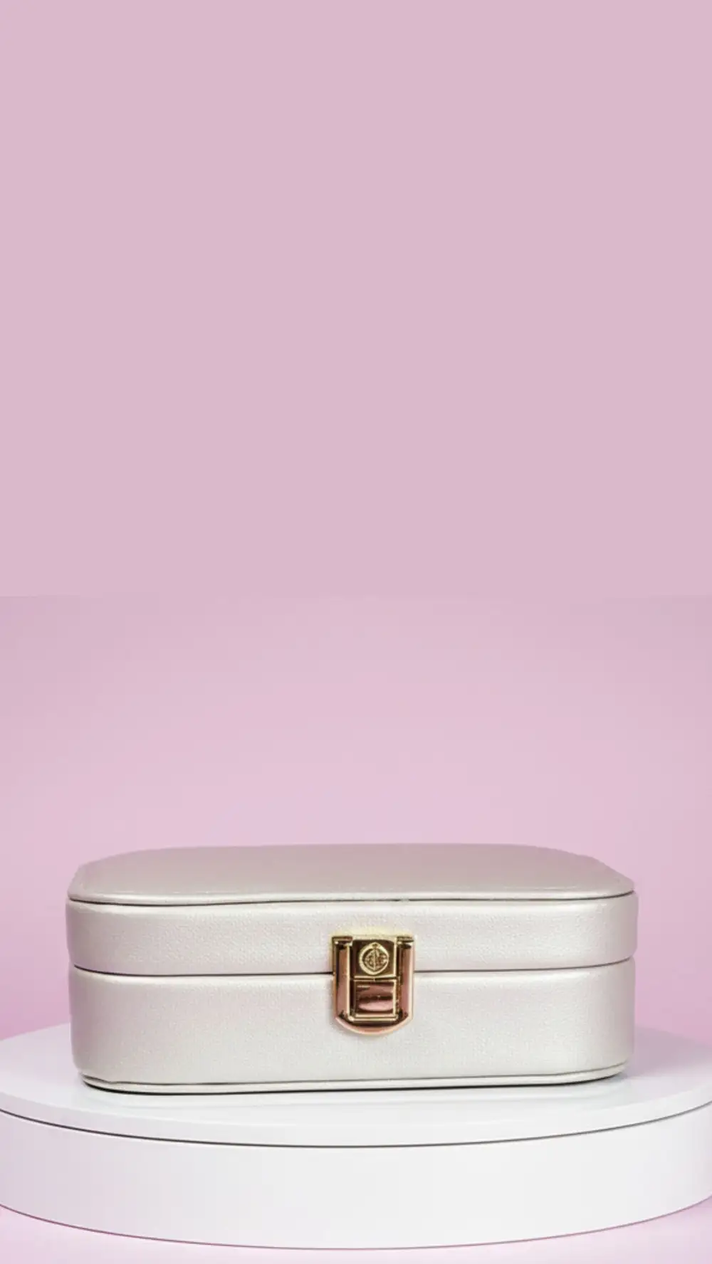 Delicate Jewelry Display Organizer