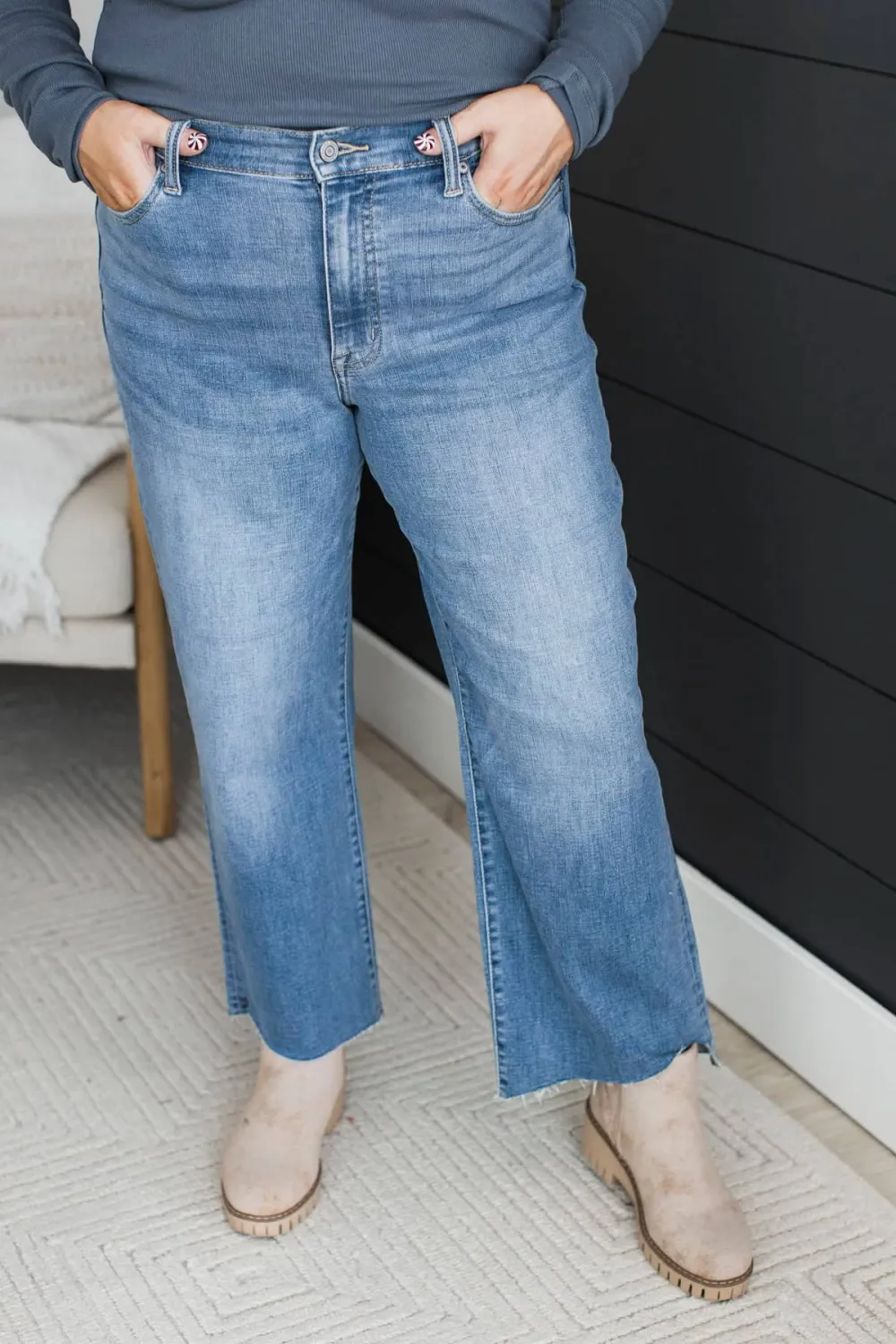 High-Rise Cropped Straight Leg Clean Finish Everyday Jeans