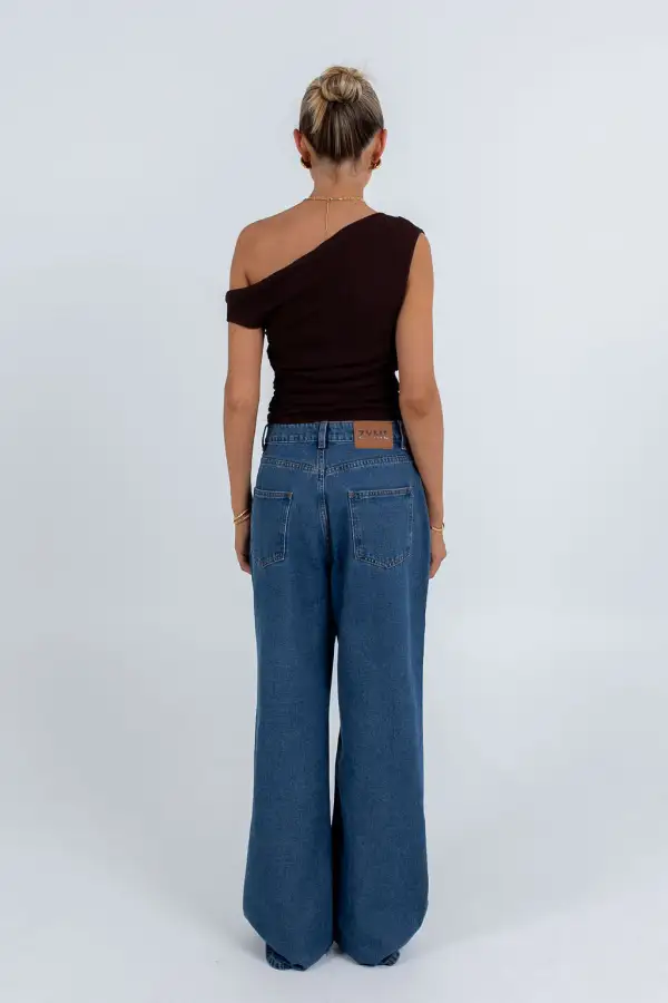 Off Shoulder Sleeveless Top