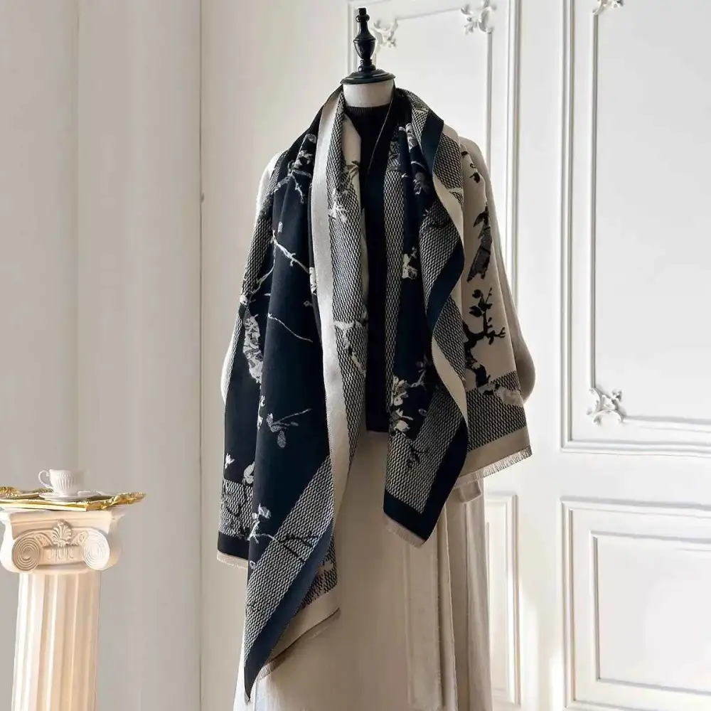 Lightweight Relaxed Scarf