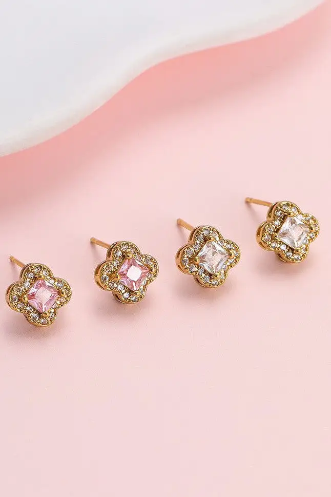 Clover Halo Stud arrings