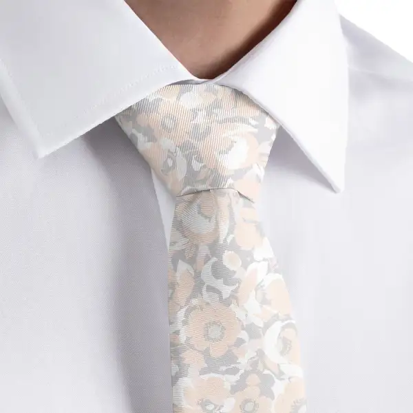 Distinctive Floral Arrangement Necktie