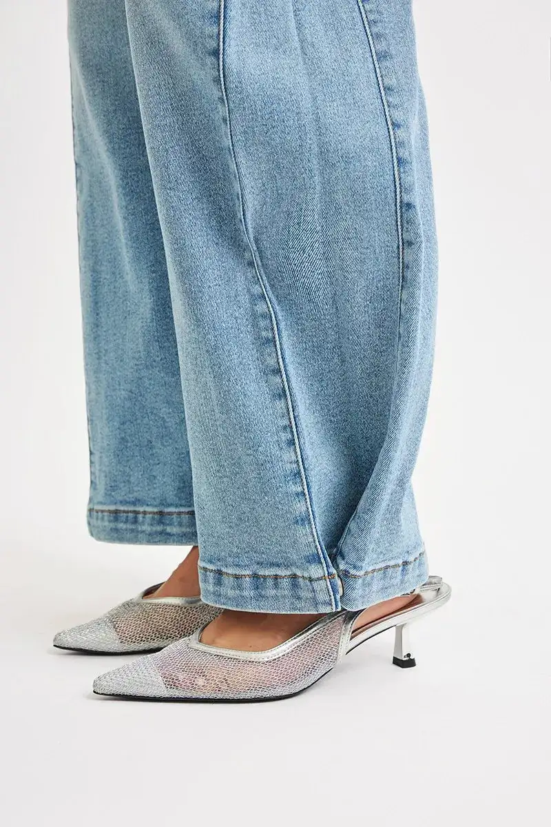 Polished Mid Rise Wide Leg Denim Jeans