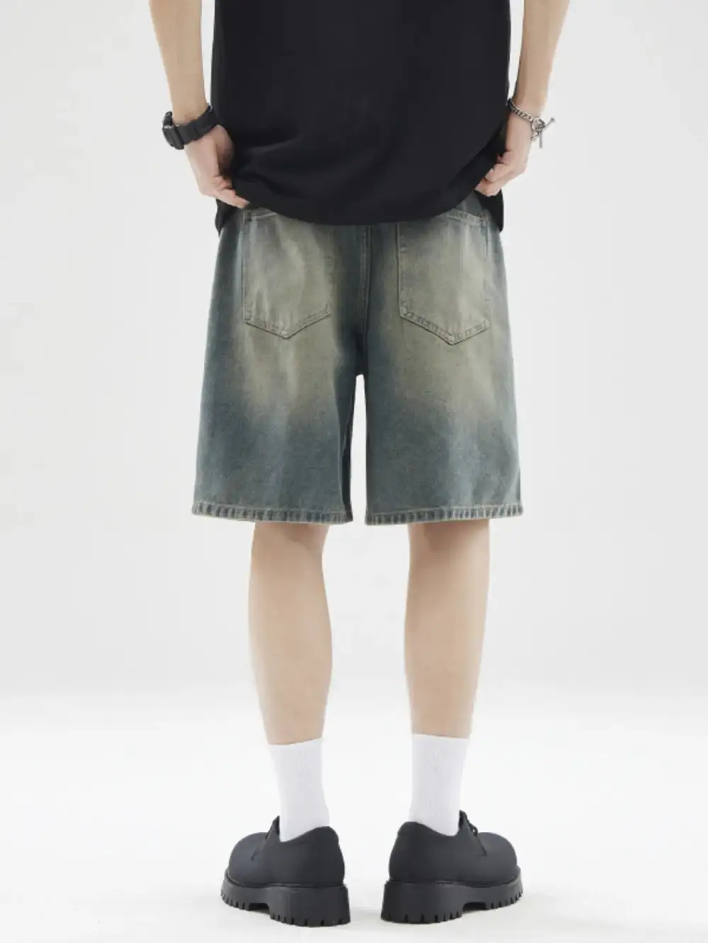 Classic Wide Leg Pocket Detail Vintage Inspired Washed Denim Shorts