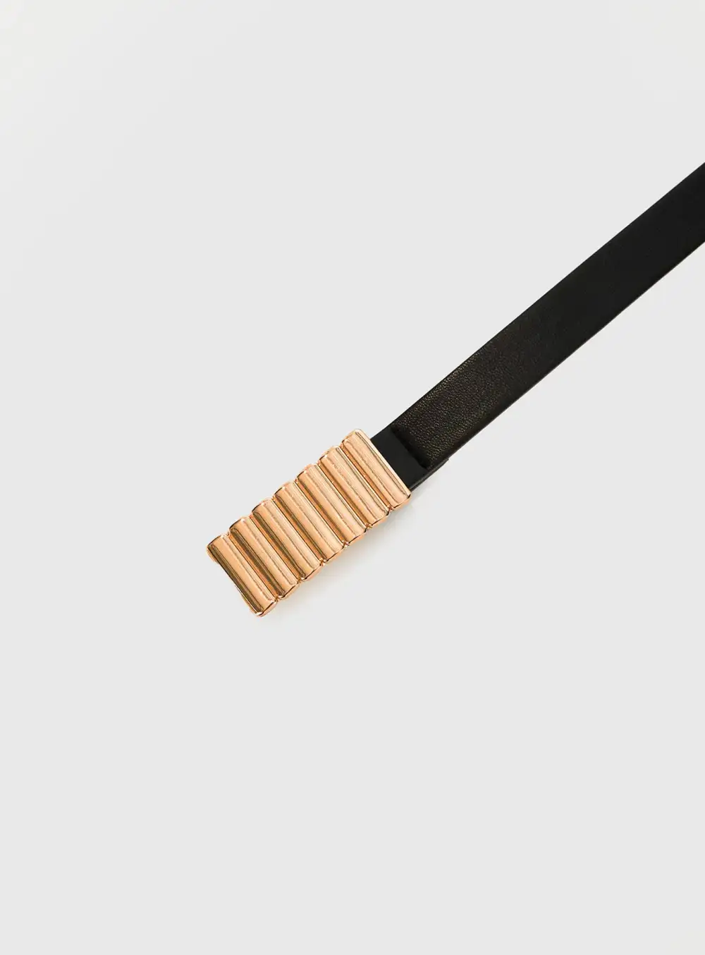 Textured Buckle Faux Leather Belt