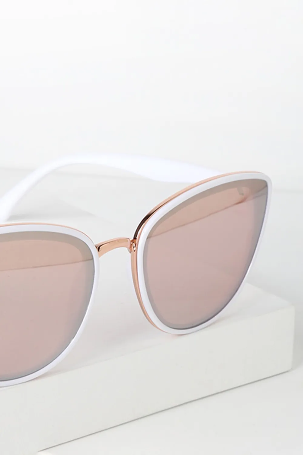 Low-Key White Rose Gold Sunglasses