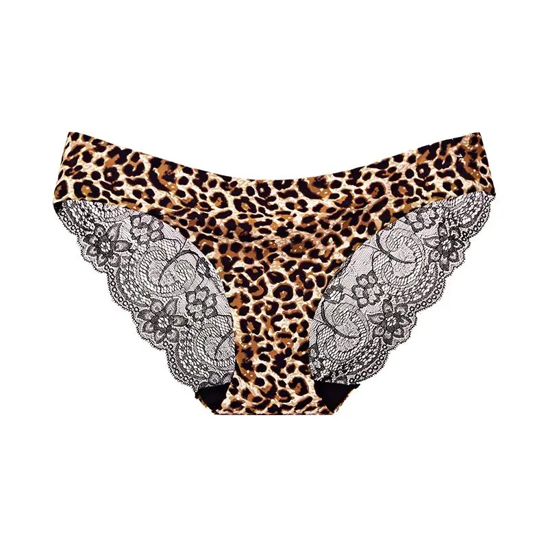 Relaxed Classic Lace Briefs