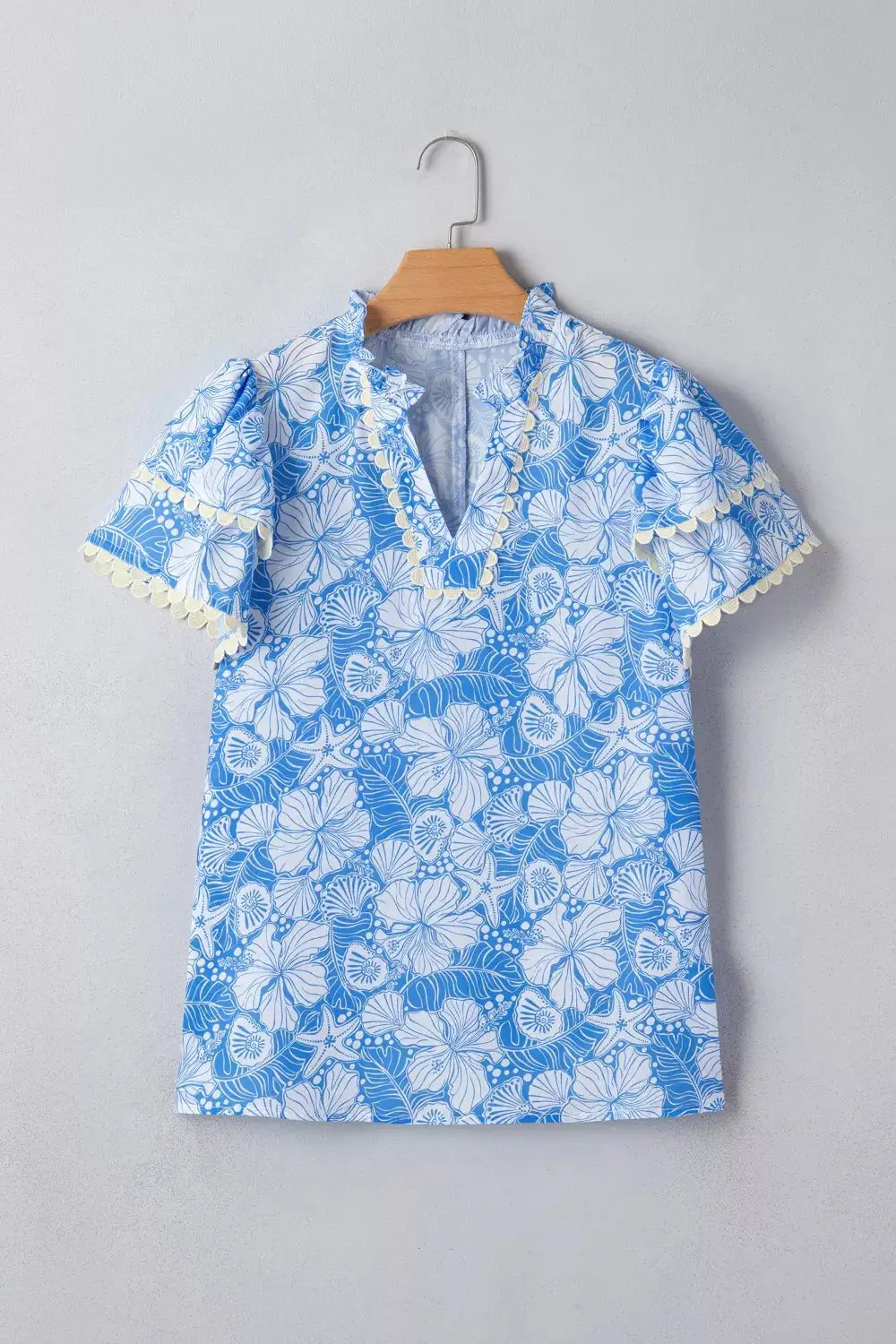 Floral Print Scalloped Trim V-Neck Short Sleeve Blouse