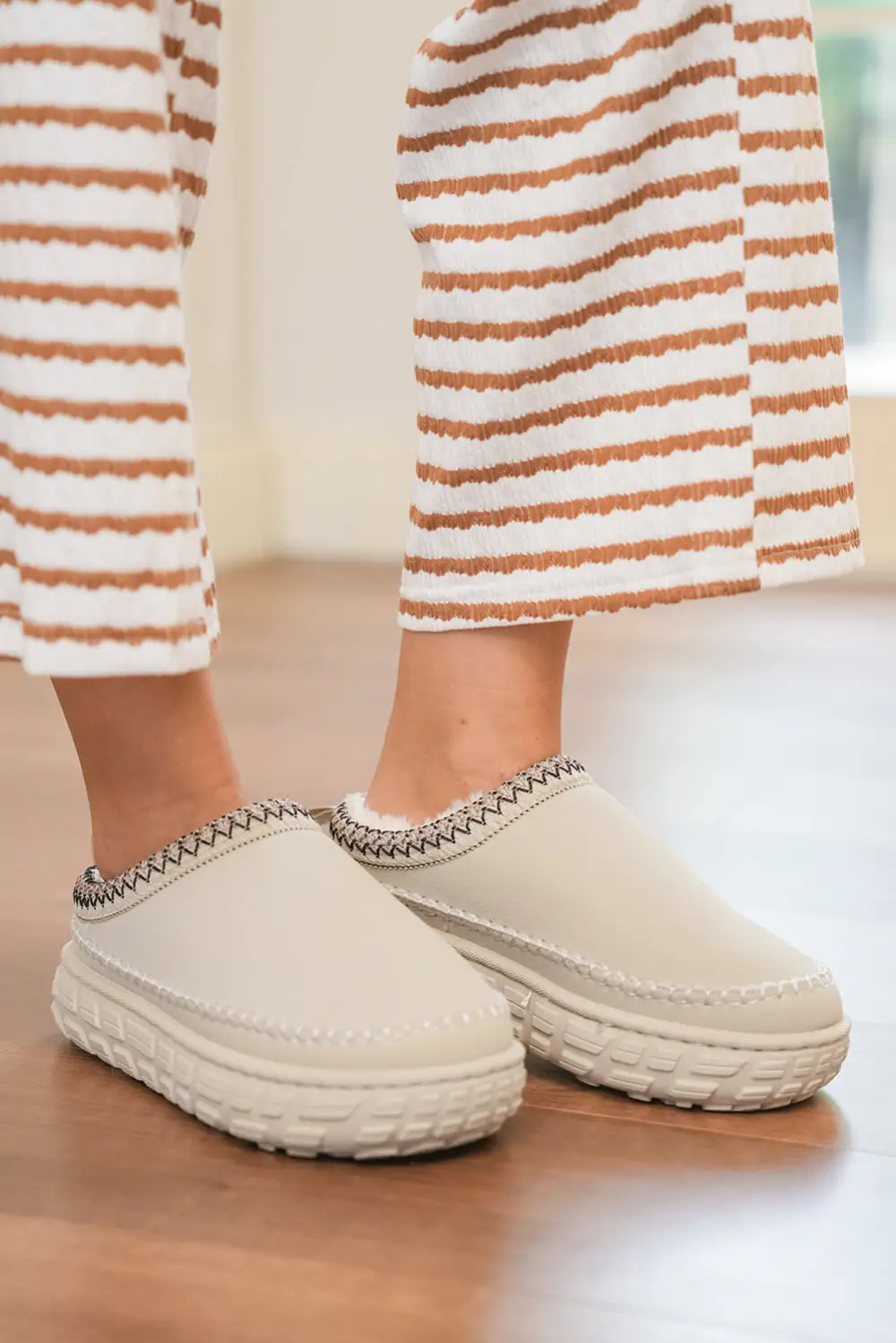 Contrast Stitch Suede Clog Slippers