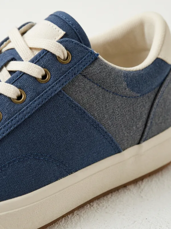 Modern Graphic Design Men's Canvas Shoes