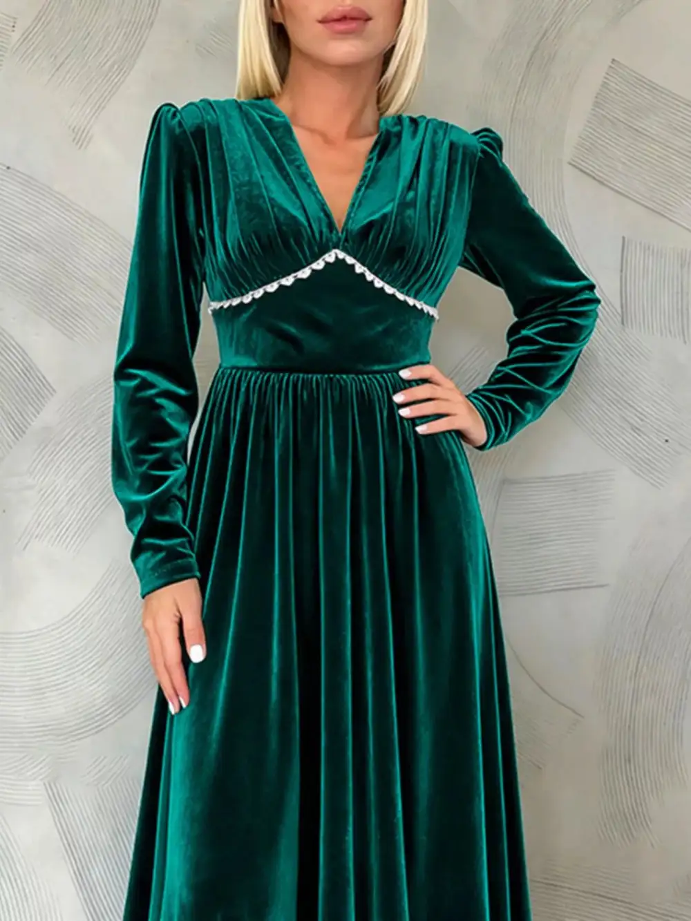 Textured Detail Velvet V Neck Long Sleeve Maxi Dress