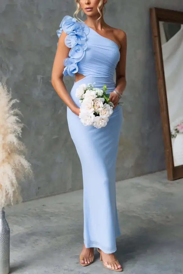 Sophisticated Sleeveless And Flowing Maxi Skirt