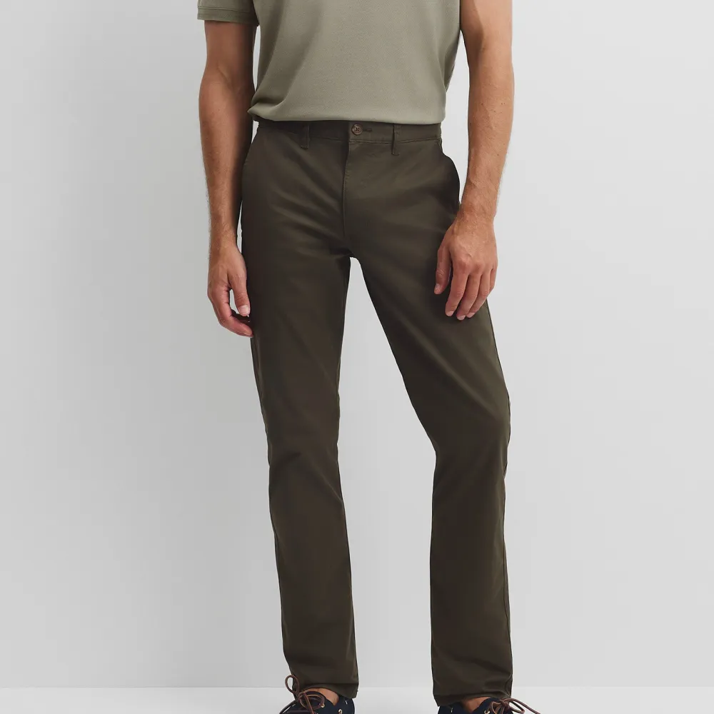 Men's Structured Standard Fit Stretch Pants