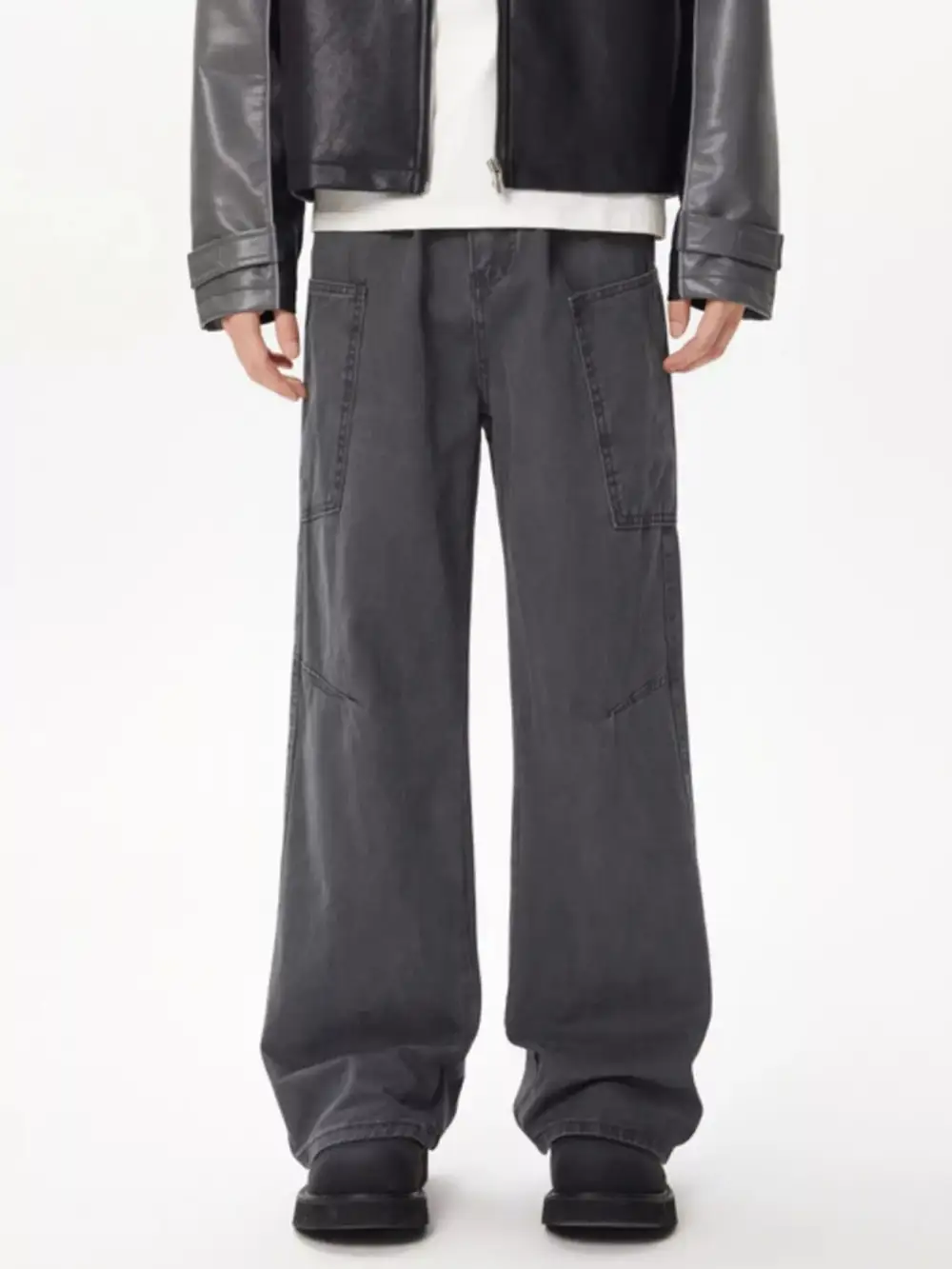 Everyday Wide Leg Cargo Jeans