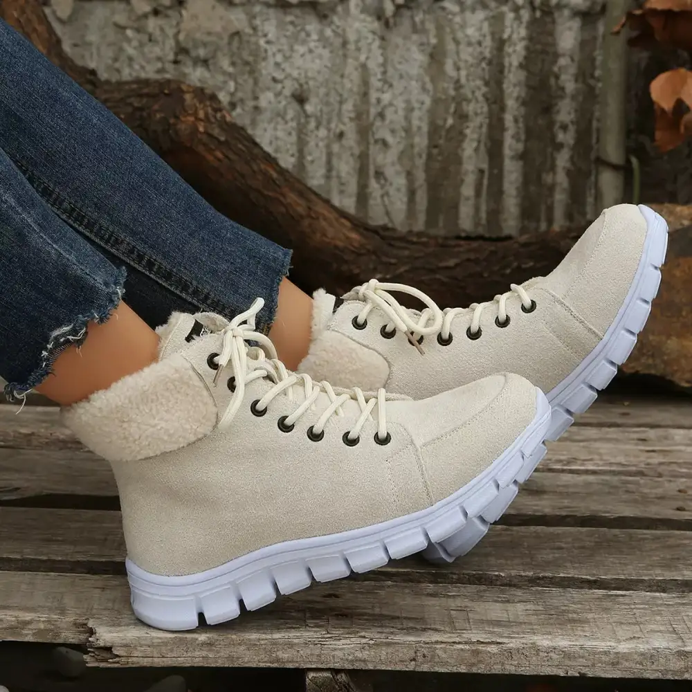 Lace-Up Round Toe Boots
