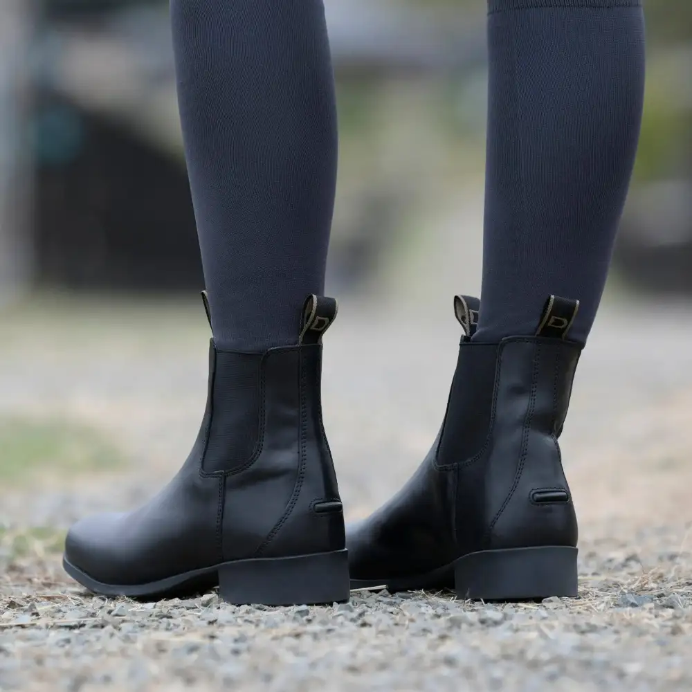 Minimal Leather Comfort Riding Boots