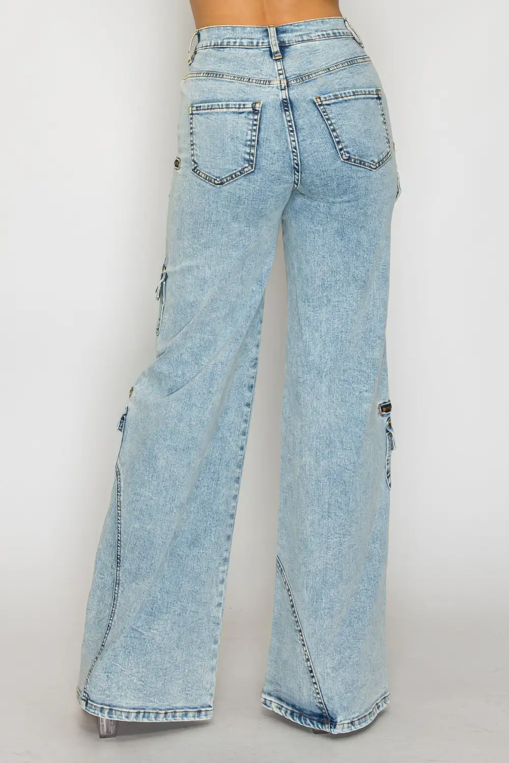 Multi-Pocket Wide-Leg Cargo Jeans