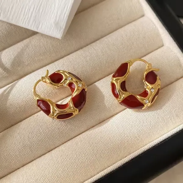 Fashion enamel-colored golden-textured small circular ladies' earrings