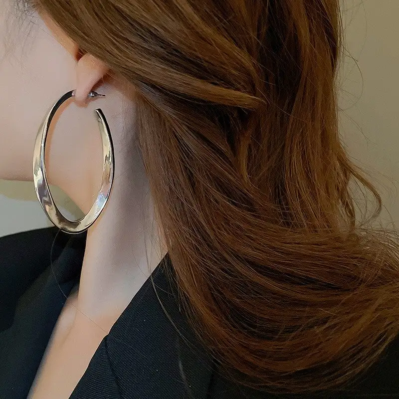 Minimal Vintage Hoop Earrings