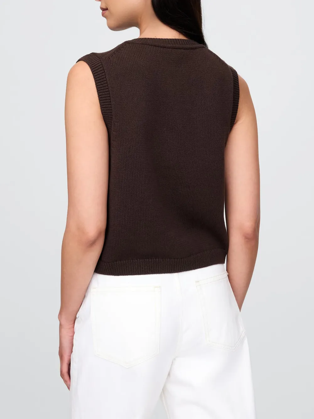Round Neck Sleeveless Cardigan