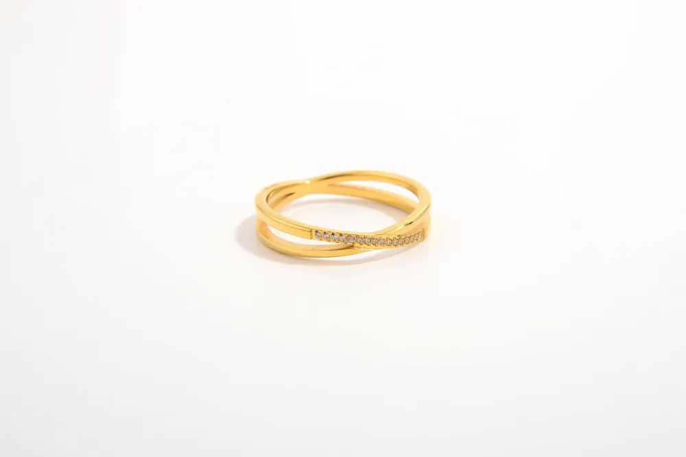 Clean-Lined Minimal Everyday Fashion Ring
