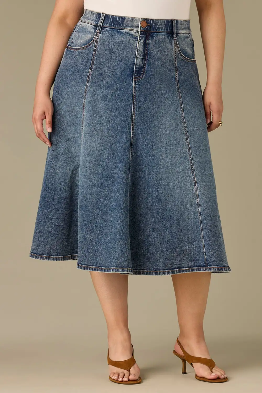 Double V-yoke A-line Midi Plus Size Skirt Front