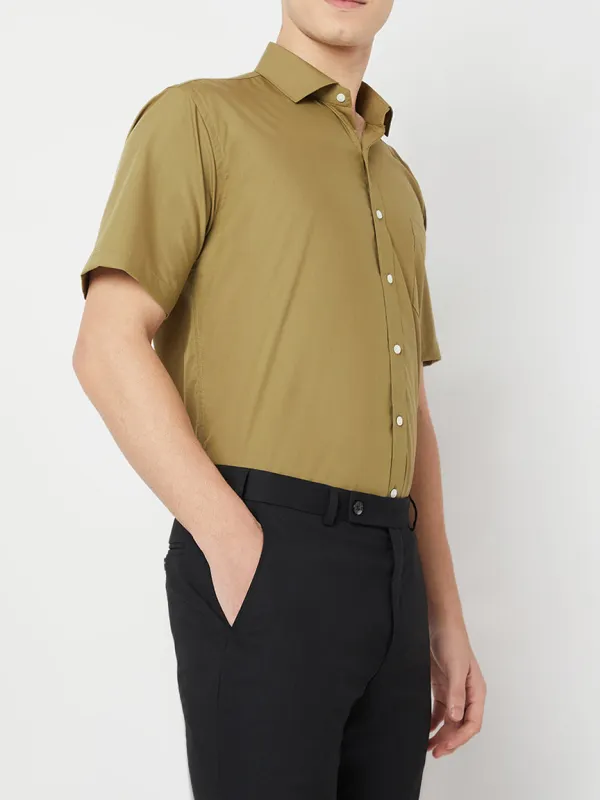Easygoing Half Sleeve Men's Formal Shirt