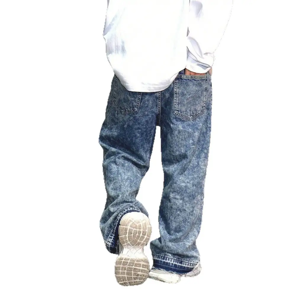 Distressed Wash Relaxed Jeans