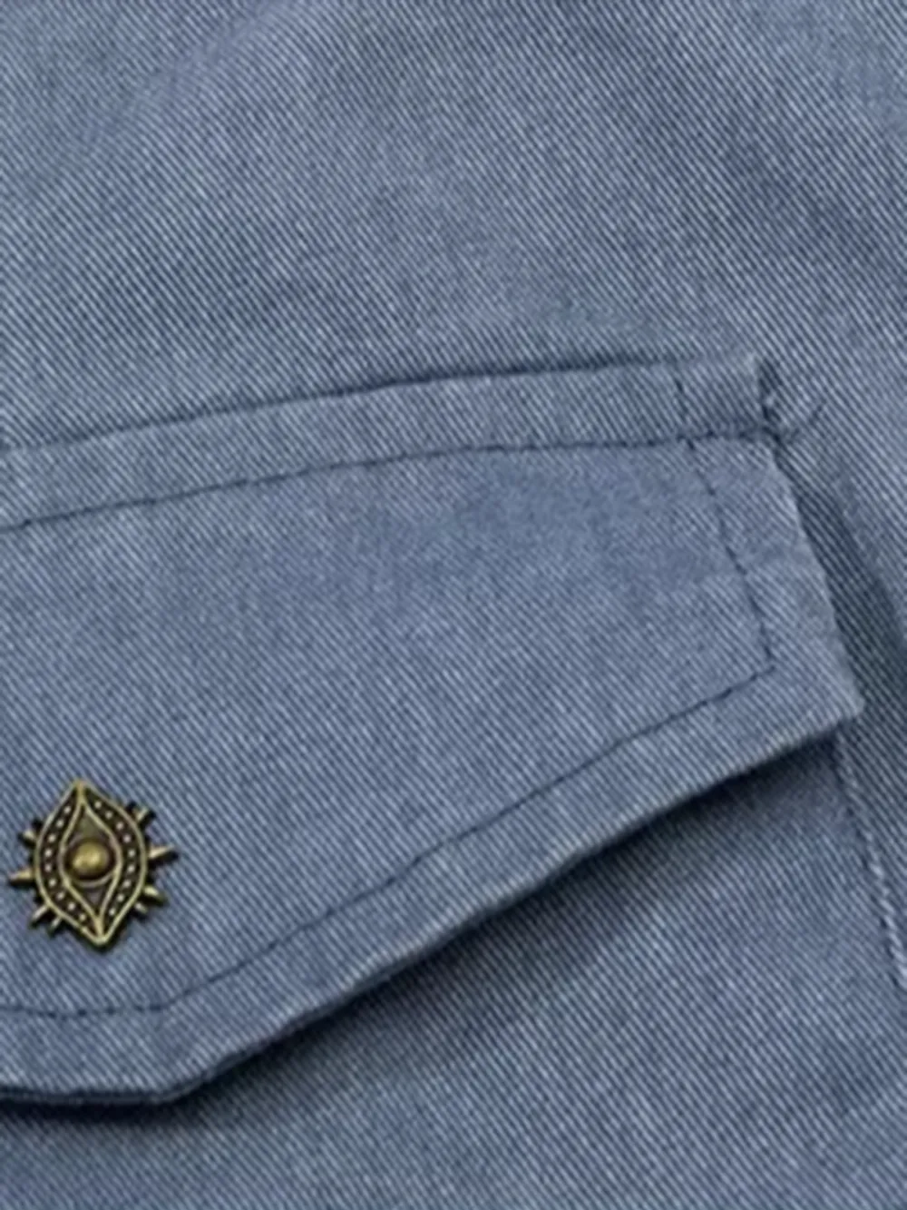 Curved-Cut Multi-Pocket Washed Jeans
