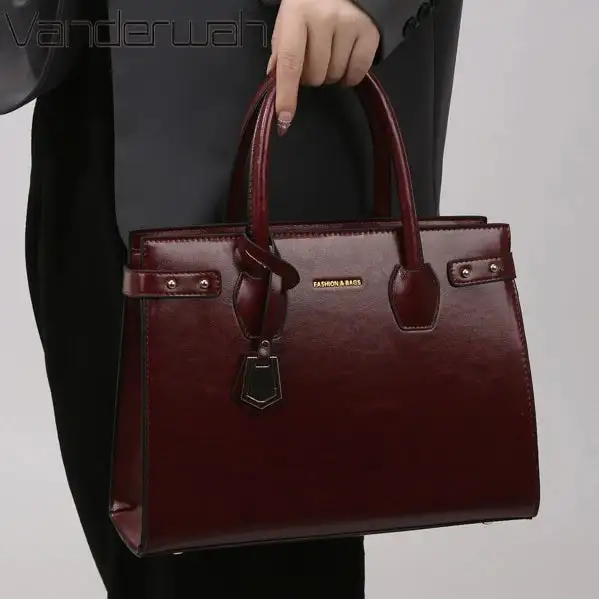 Luxurious Craft: Genuine Leather Flap-Cover Handbag