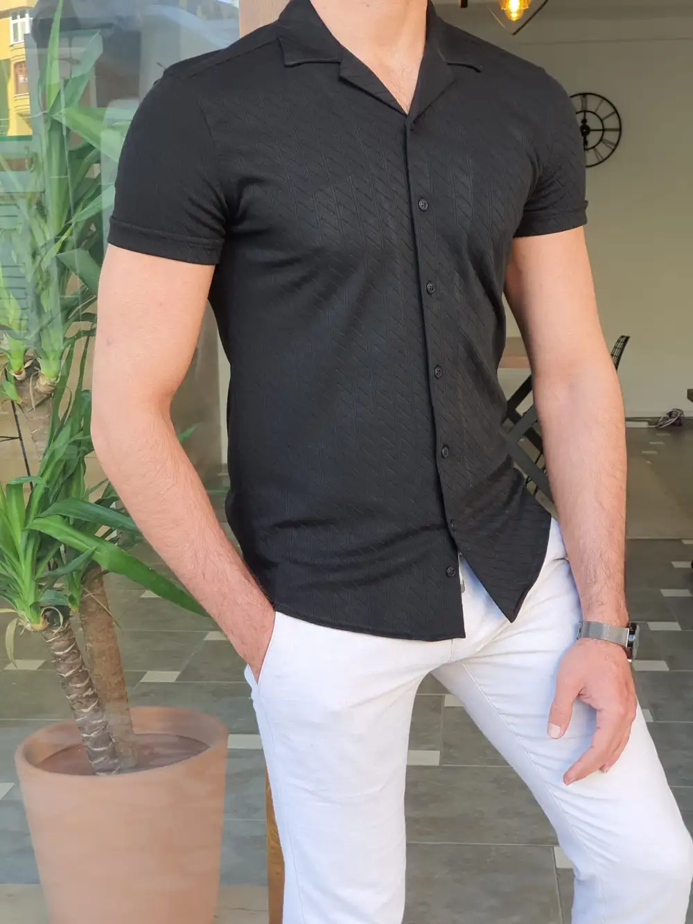 Refined Short Sleeve Slim Fit Casual Shirt