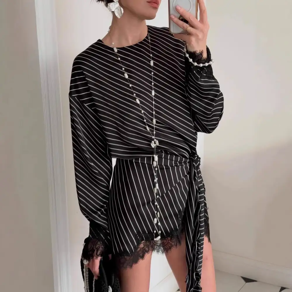 Women's Lace Round-Neck T-Shirt