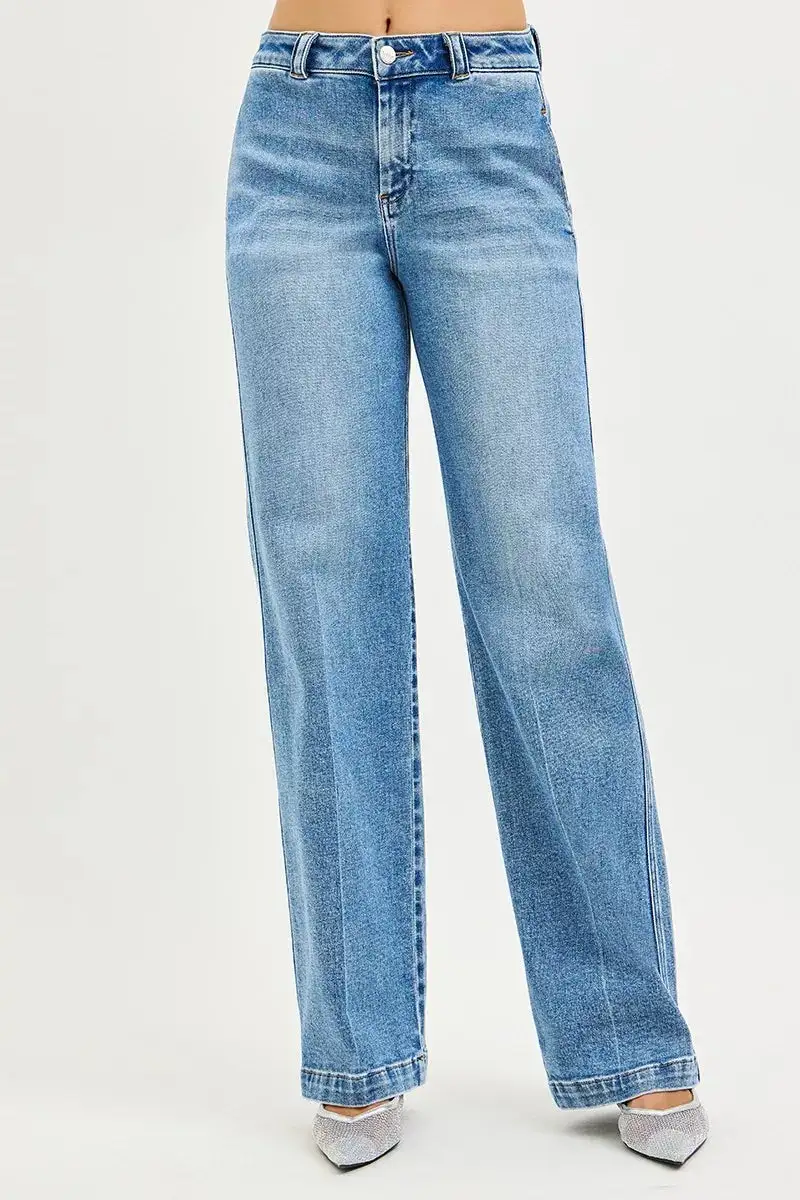 Mid Rise Slouchy Jeans