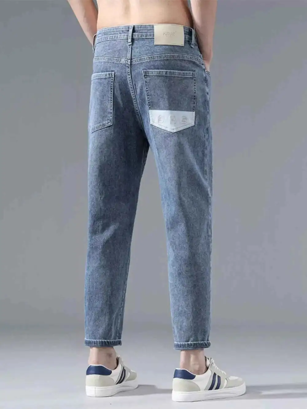 Relaxed Straight Leg Jeans