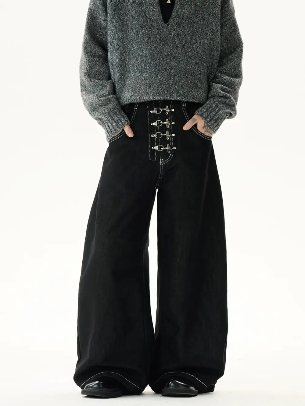Wide-Leg Hardware-Detail Contrast-Stitch Jeans