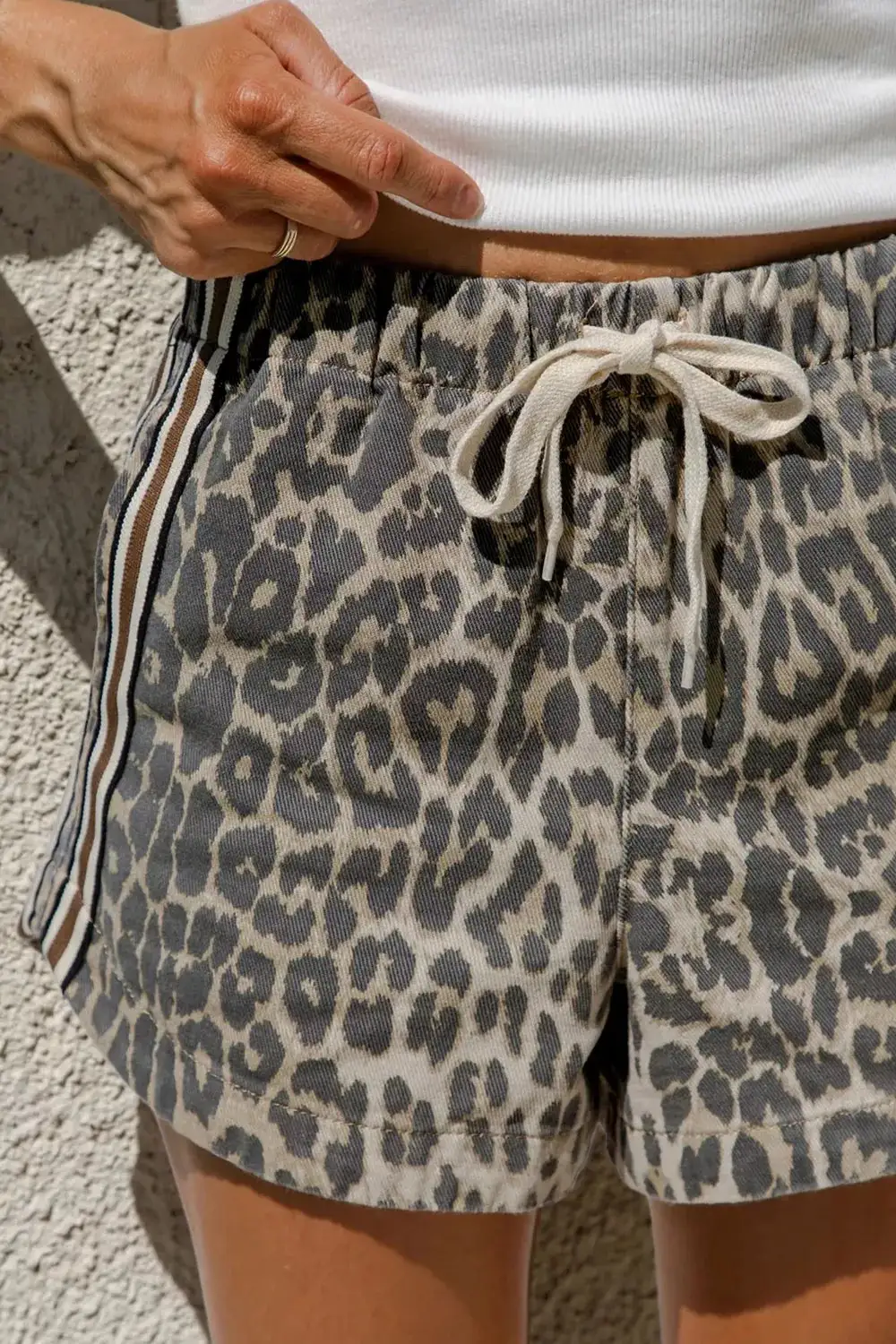 Drawstring Pocketed Cotton Striped Denim Shorts