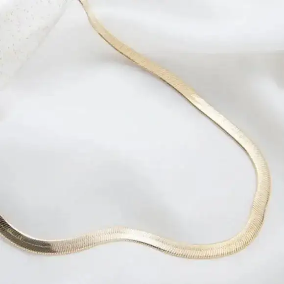 Classic Sleek Herringbone Chain Necklace