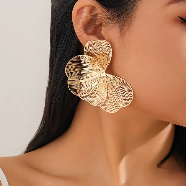 Elegant Hollow Ginkgo Leaf Earrings