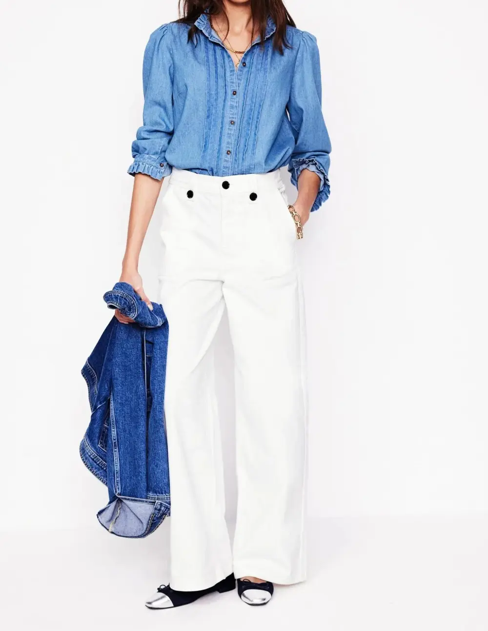 Mid Rise Button Casual Detail Jeans
