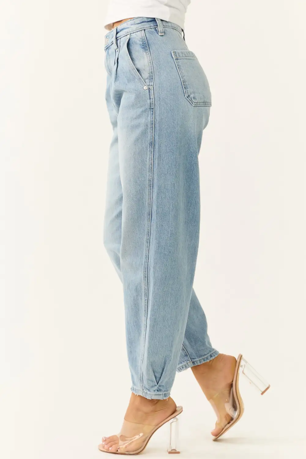 Light Wash High Rise Baggy JEANS