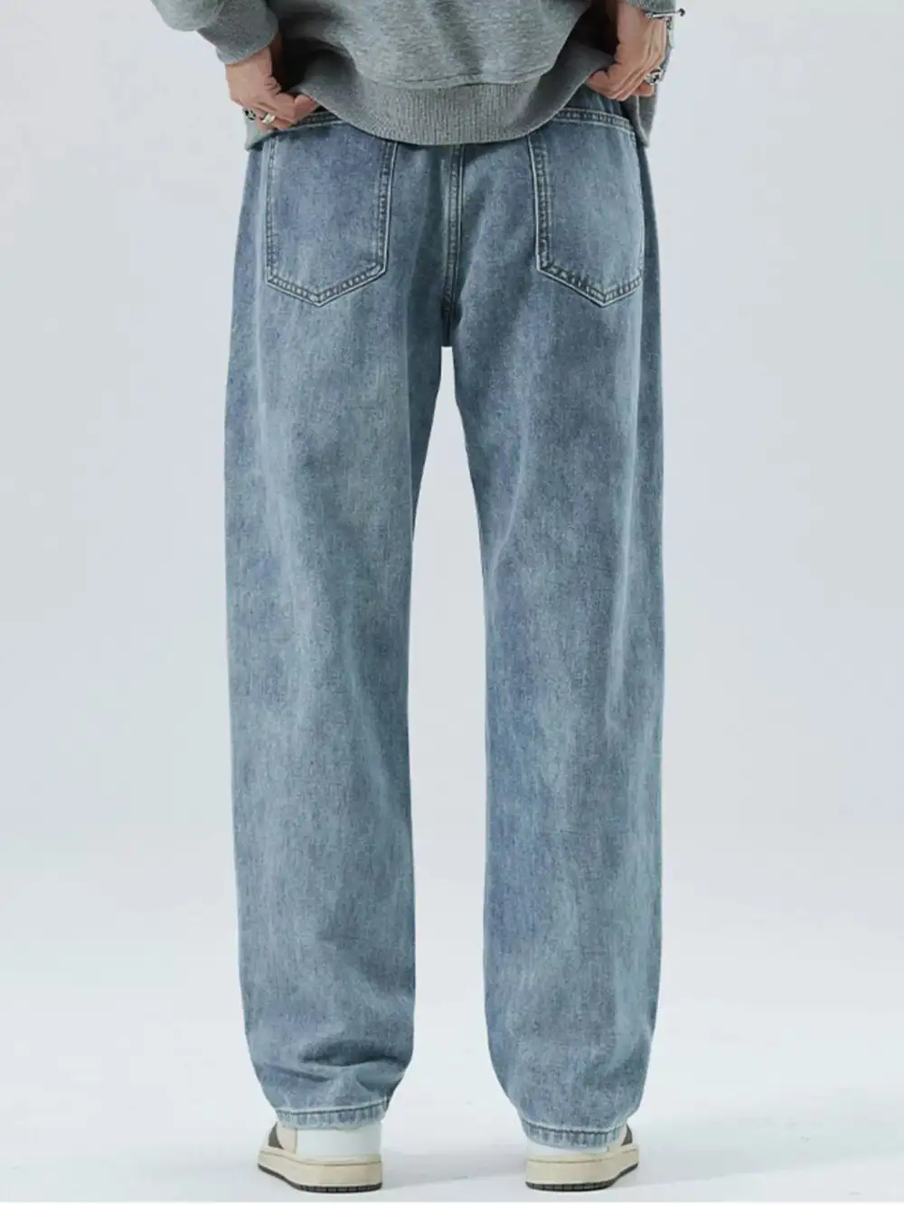Men’s Loose Fit Straight Leg Jeans