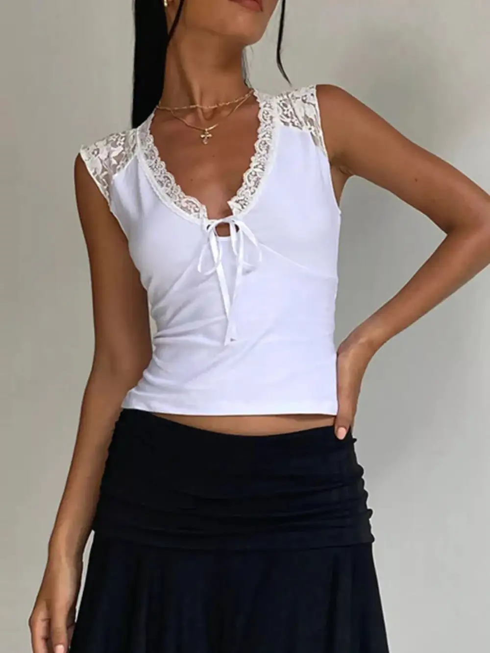 Lace Trim V Neck Sleeveless Tank Top