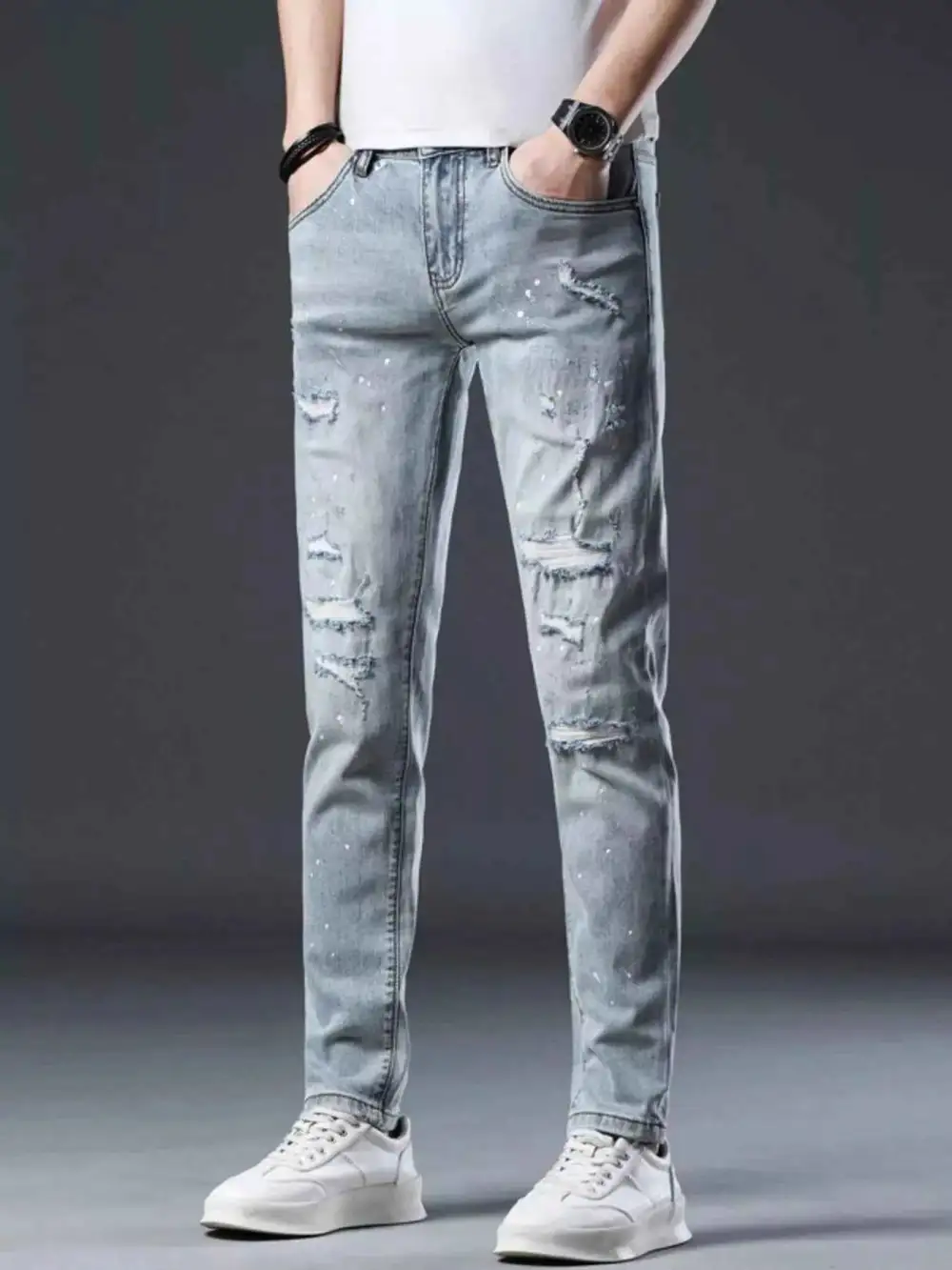 Distressed Slim Fit Jeans