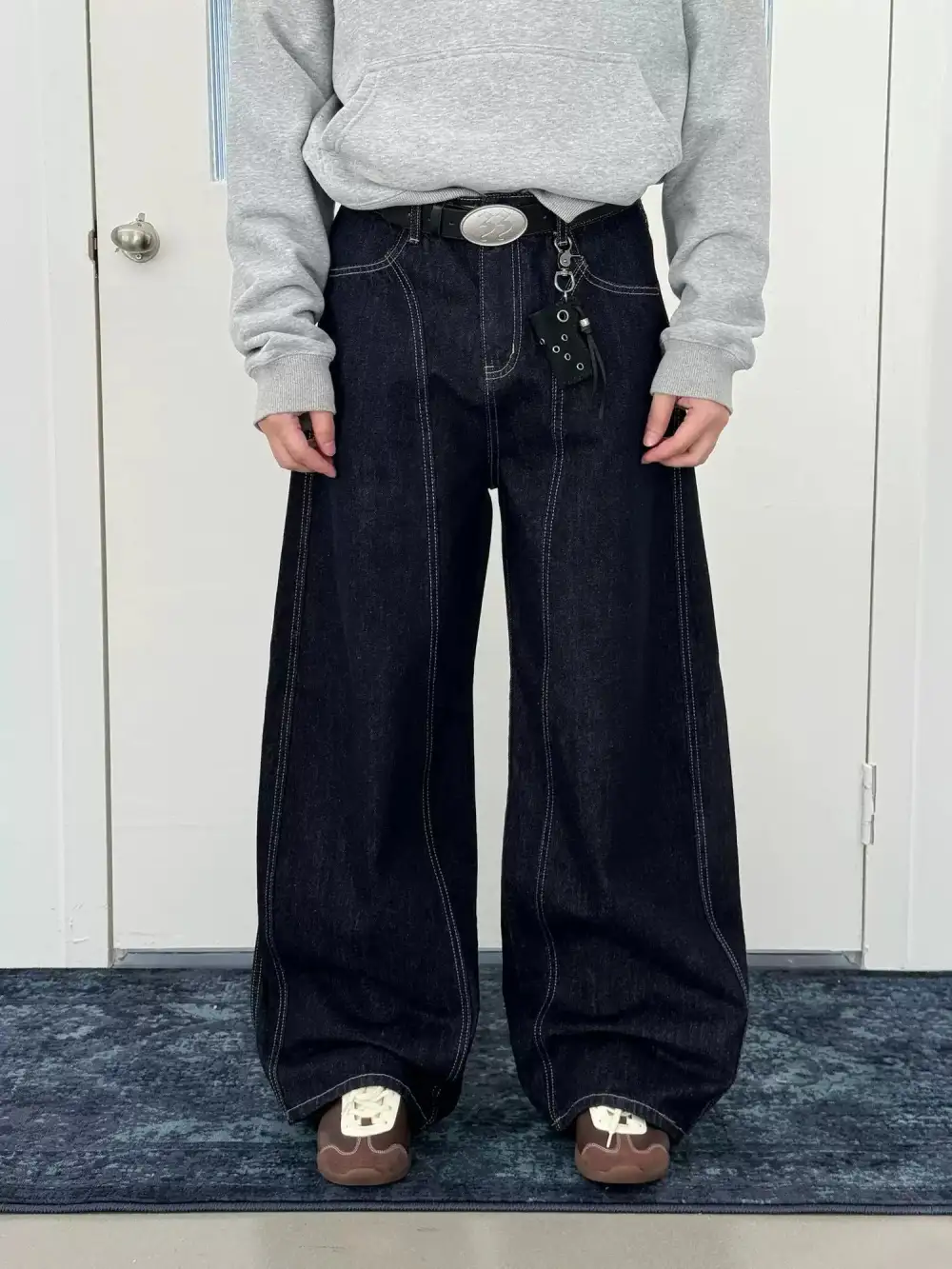 Stitched Stitched Straight Leg Jeans