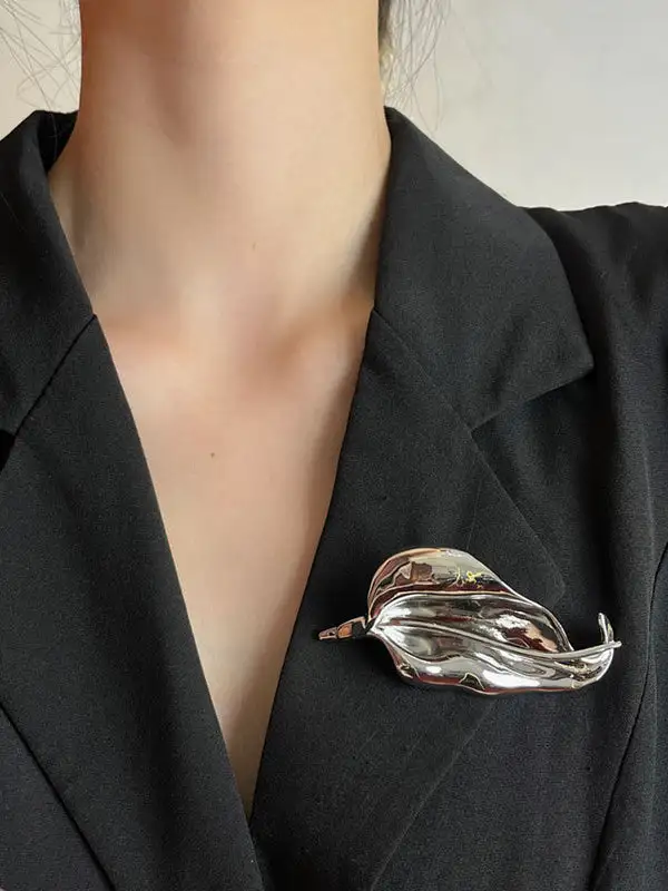 Geometric Leaf Accent Brooch