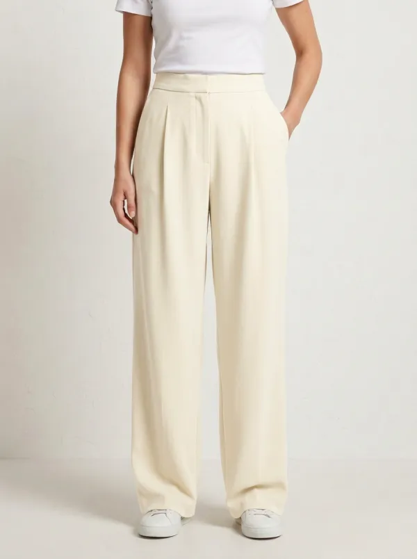 Relaxed Contour Pleated Wide-Leg Trousers