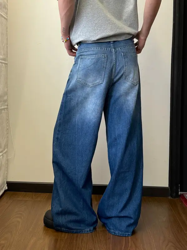 Wide Loose Cut Jeans