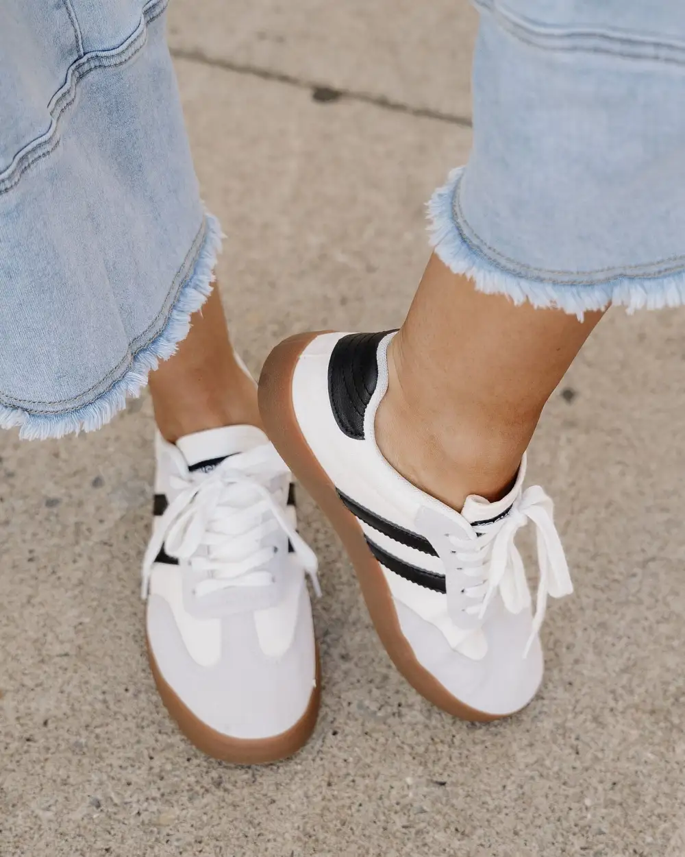 Striped Lace Up Casual Sneakers