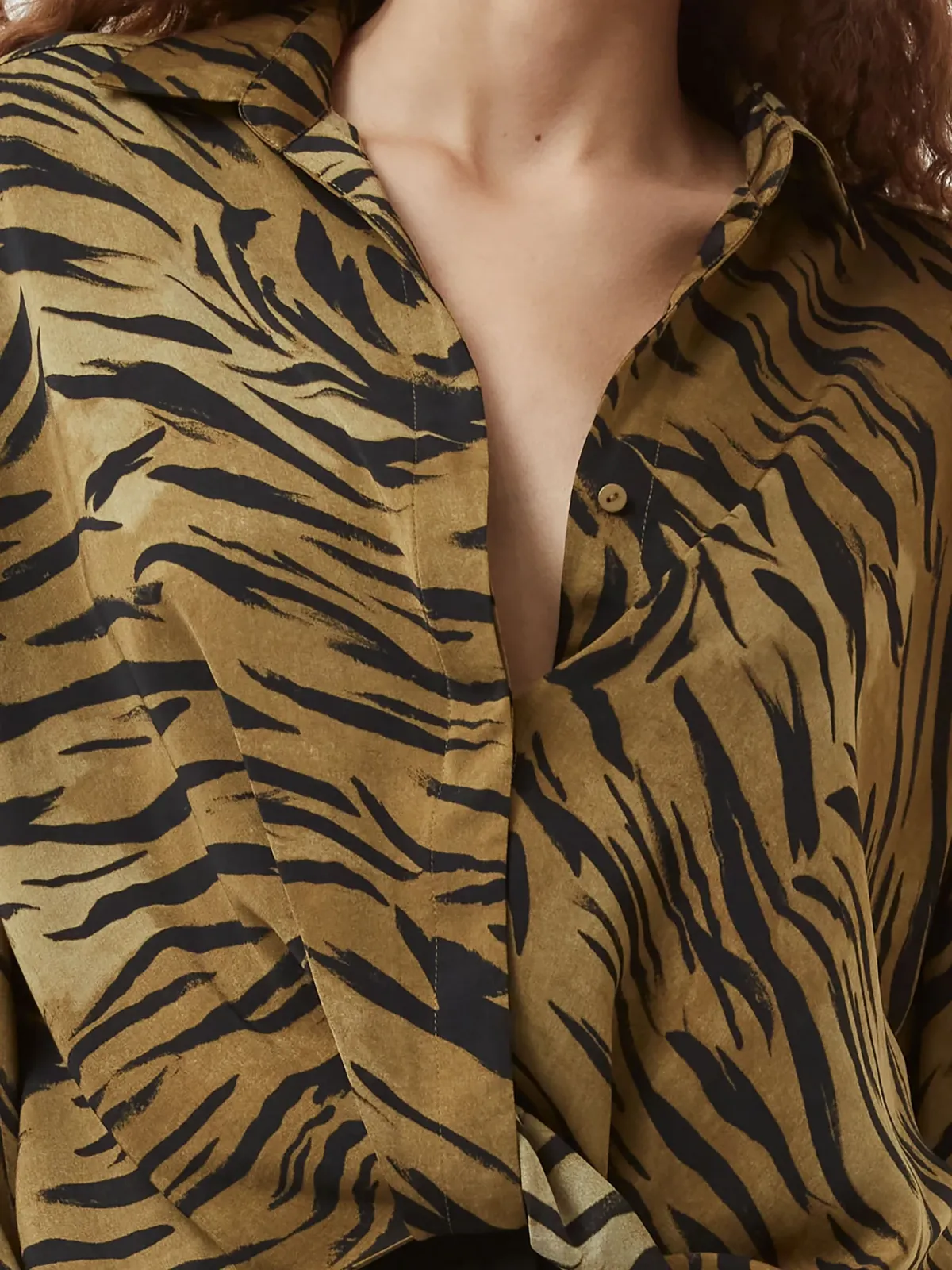 Trendy And Fashionable Striped Lapel Shirt