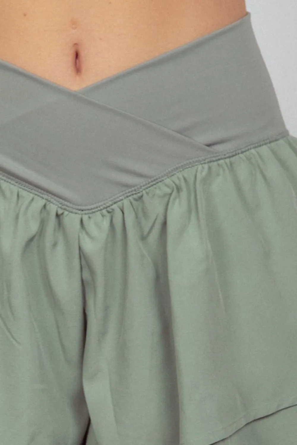 V Shaped High Waist Layered Active Shorts